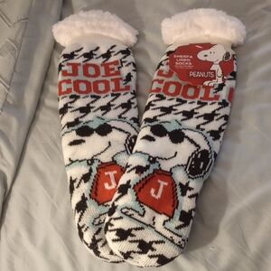 NWT Peanuts Joe Cool Sherpa Socks - Black, White, Red